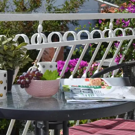 Nina - One Bedroom With Balcony A2 Appartamento *