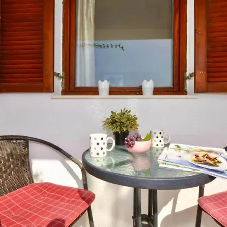 Appartamento Nina - One Bedroom With Balcony A2 *
