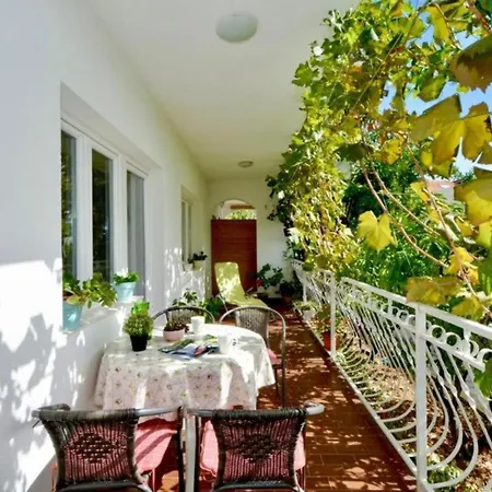 Nina - One Bedroom With Balcony A2 Appartamento
